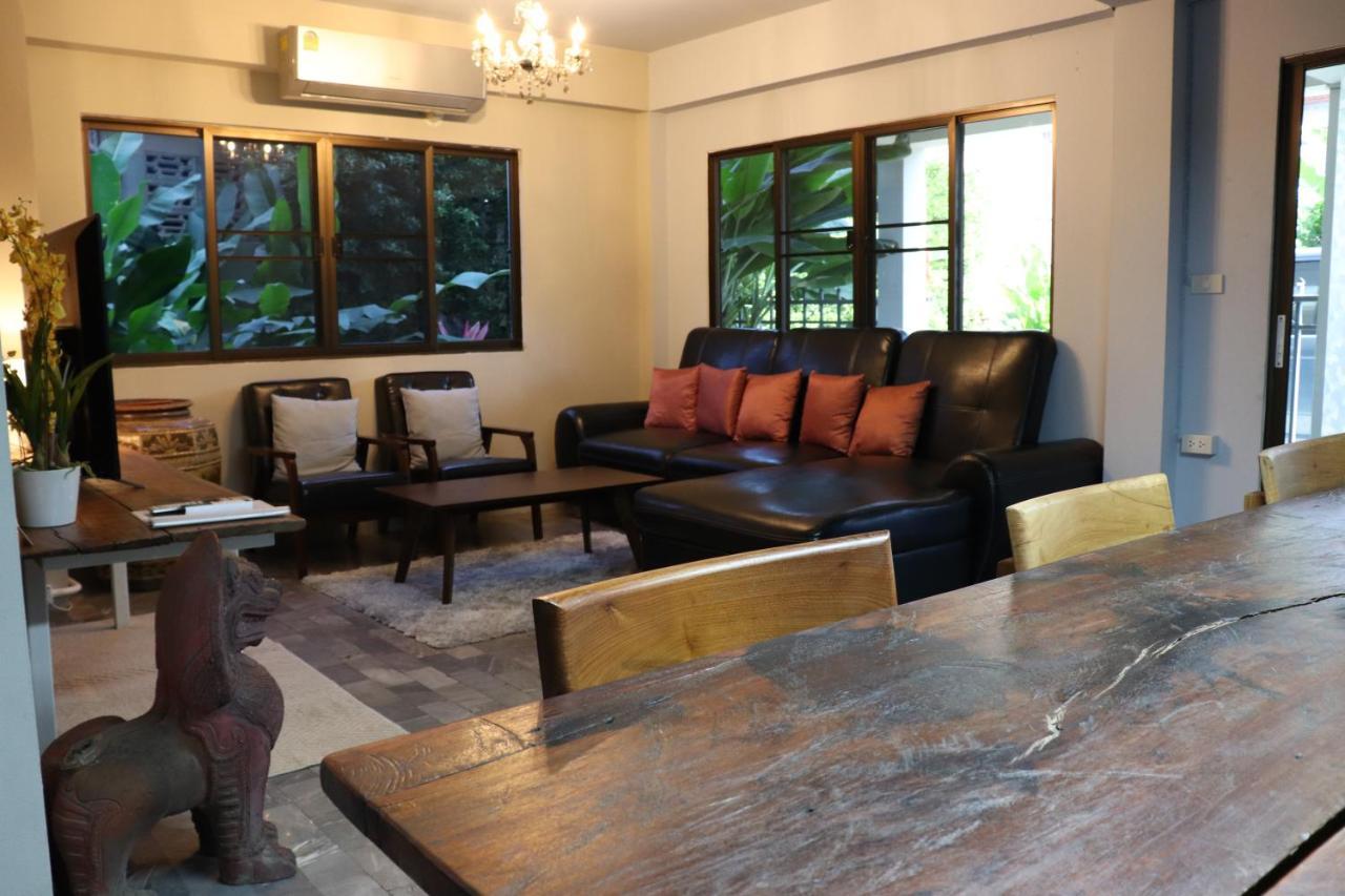 8Th House @ Center Of Chiangmai Old Town Apartment Chiang Mai Exterior foto