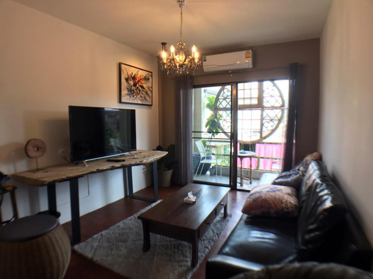 8Th House @ Center Of Chiangmai Old Town Apartment Chiang Mai Exterior foto